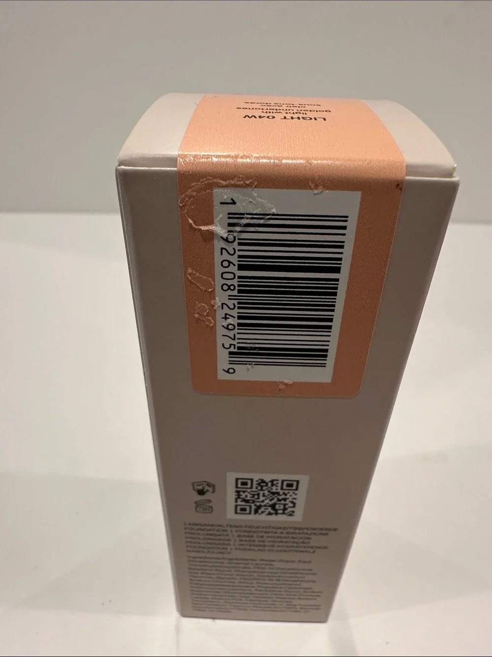 Morphe Lightform Extended Hydration Foundation Light 04W w/Golden Undertones.